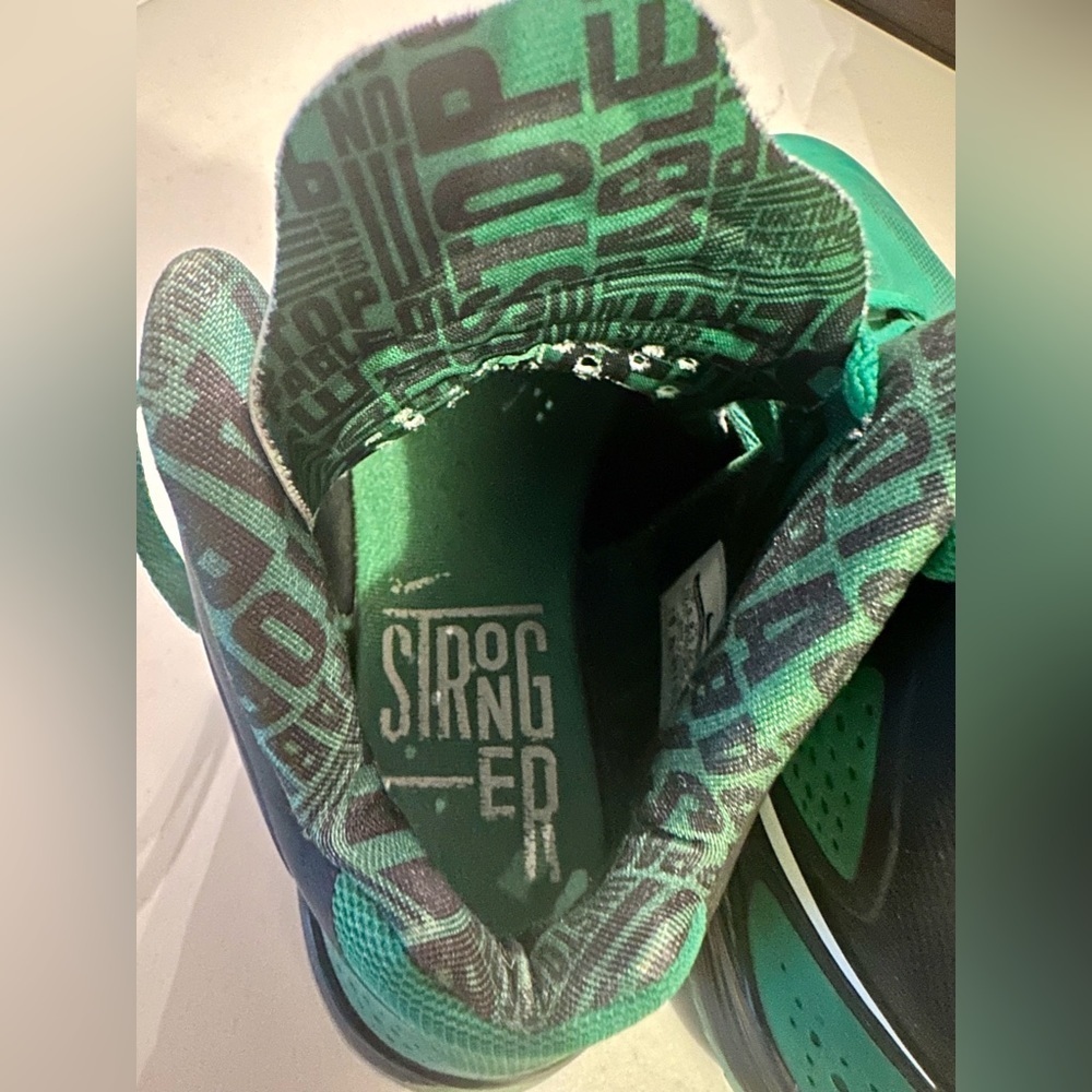 2011 Nike Hyperenforcer flywire + hyperfuse size 10.5 - Picture 6 of 10